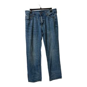 light-wash Aeropostale
Men's Blue Jeans